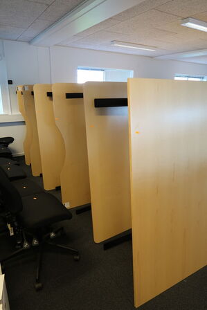 6 stk. el. hæve/sænke skriveborde 