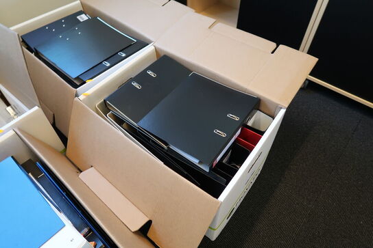 4 stk. kasser med kontorartikler