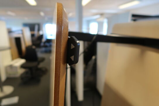 6 stk. el. hæve/sænke skriveborde 