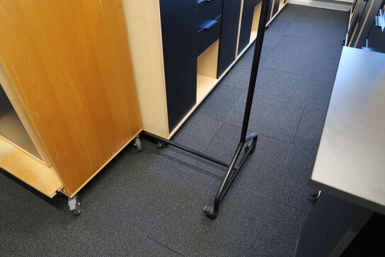 Tøjstativ med bøjler