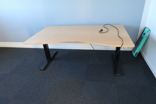 El. hæve/sænke skrivebord KINNARPS