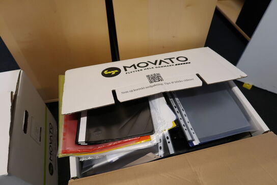 2 stk. kasser med kaffekander og kontorartikler