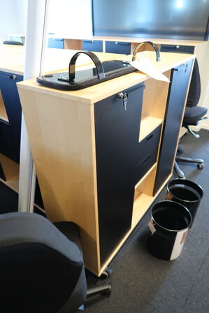 4 stk. reoler/skabe HOLMRIIS