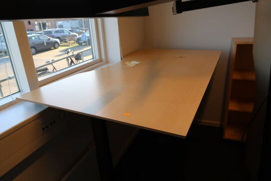 6 stk. el. hæve/sænke skriveborde 