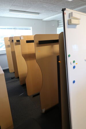 6 stk. el. hæve/sænke skriveborde 