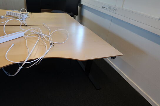 2 stk. el. hæve/sænke skriveborde KINNARPS