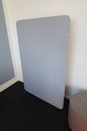 Afskærmningsvæg samt skammel SOFTLINE