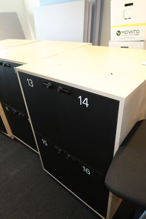 6 stk. omklædningsskabe med lås