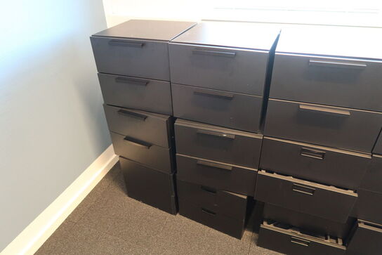 13 stk. reoler/skabe