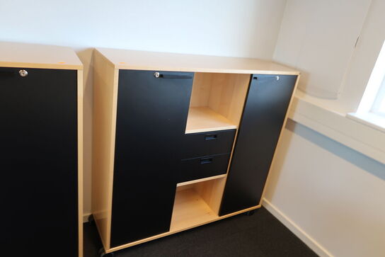 2 stk. reoler/skabe HOLMRIIS