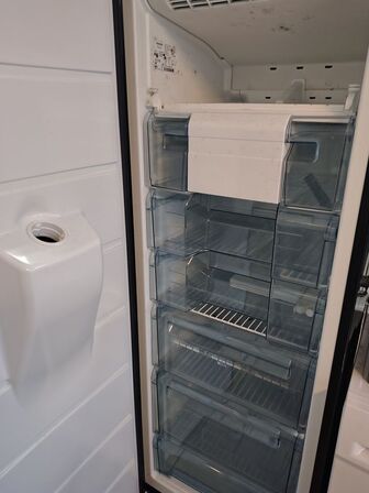 Fryser, brugt.  HUSQUARNA. 