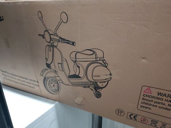 Børnescooter.  VESPA. 