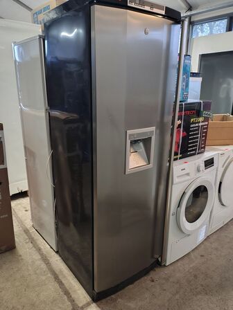 Fryser, brugt.  HUSQUARNA. 