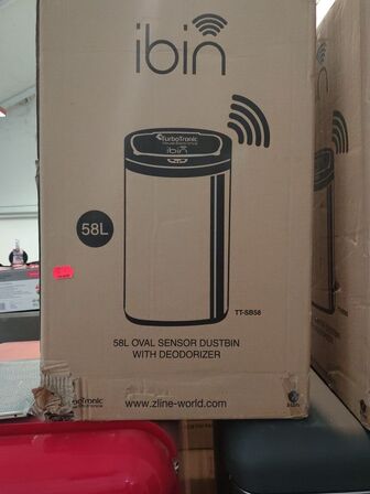 Affaldsspand med sensor. 