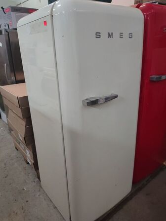 Køleskab, brugt.  SMEG.