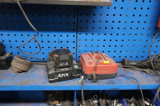 Div. Akku håndværktøj, batterier, ladere m.m.