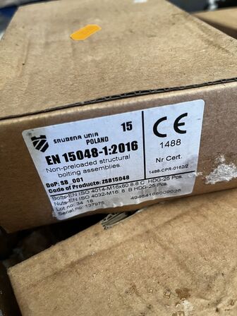 Palle med div. Bolte