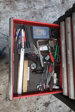 Værktøjsvogn med div. Værktøj