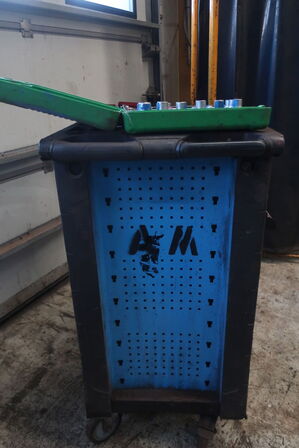 Værktøjsvogn med div. Værktøj