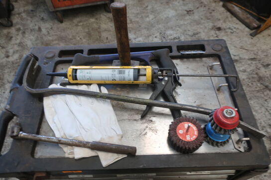 Værktøjsvogn med div. Værktøj