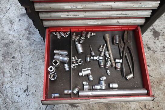 Værktøjsvogn med div. Værktøj