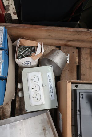 Palle med div. Varelager