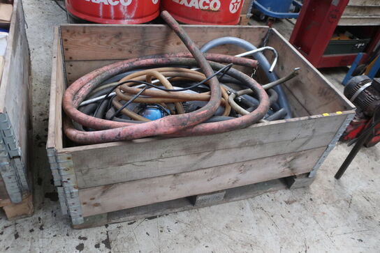 Palle med div. Pumper m.m.