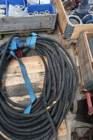 Palle med kraftkabel