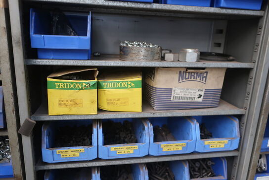 Sortimentsskab med indhold