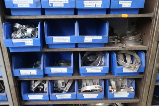 Sortimentsskab med indhold