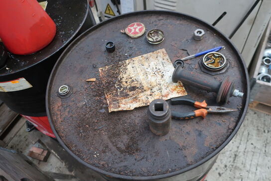 2 stk. tønder med olie RANDO HD 150