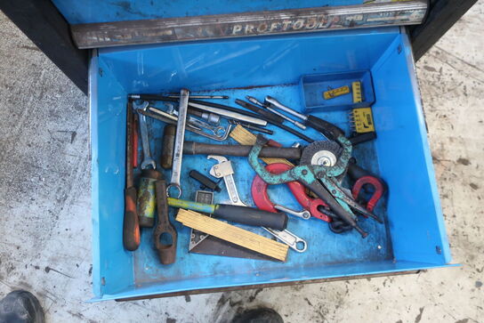 Værktøjsvogn med div. Værktøj