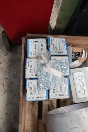 Palle med div. Varelager