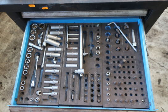 Værktøjsvogn med div. Værktøj