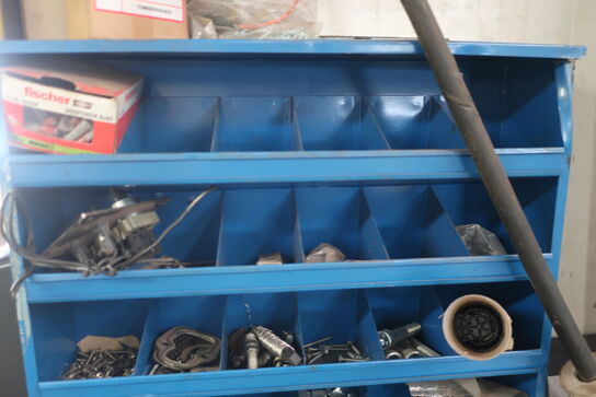 2 stk. sortimentsreoler med indhold