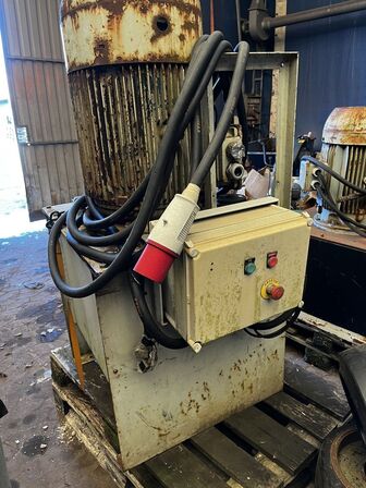 Pumpe med tank SH 250 PLP3061D 30KW