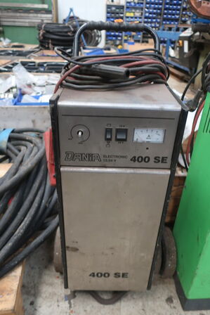Lader DANIA 400 SE