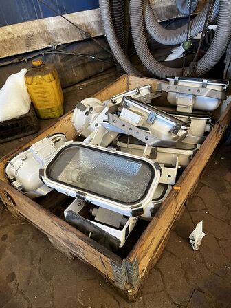 Palle med div. Lamper AQUA SIGNAL Floodlight