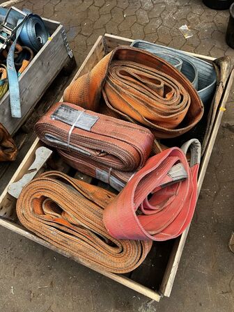 Palle med løftestroppe