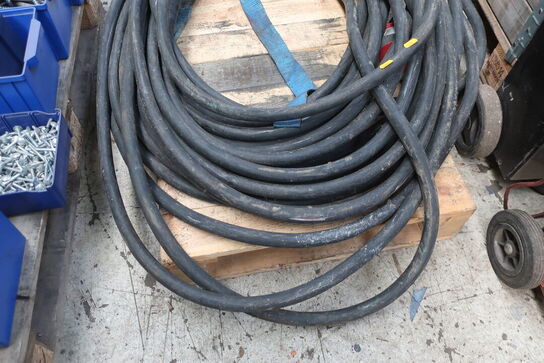 Palle med kraftkabel