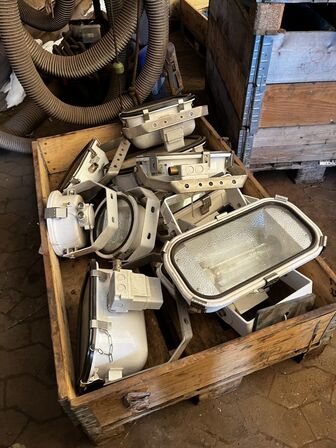 Palle med div. Lamper AQUA SIGNAL Floodlight