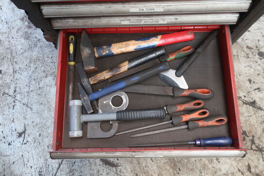 Værktøjsvogn med div. Værktøj