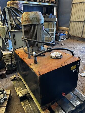 Pumpe med tank SAWO-2