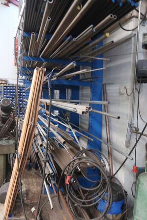 Grenreol med div. Jern