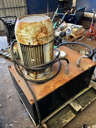 Pumpe med tank SAWO-2