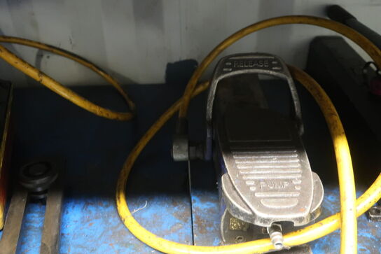 Hydraulisk håndpumpe m.m.