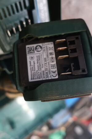 Akku slagnøgle METABO SSW 18 LTX 600 med batteri og lader