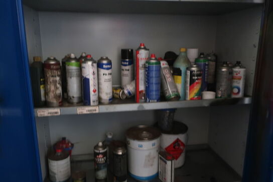 Stålskab med indhold