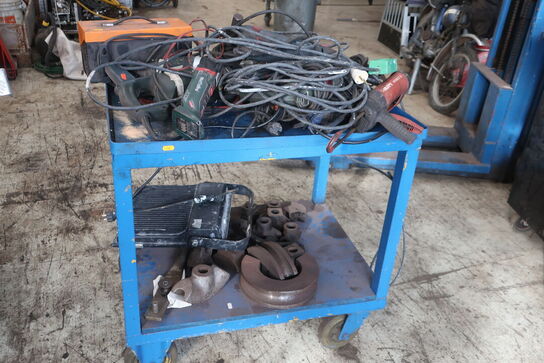 Opbevaringsvogn med indhold