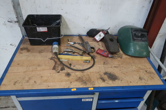 Værktøjsvogn med div. Værktøj